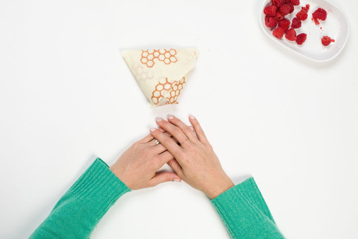 How to fold a bee's wrap pouch